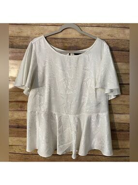 Torrid Women’s Peplum White Snack Print Top Blouse Plus Size 2 or 18/20